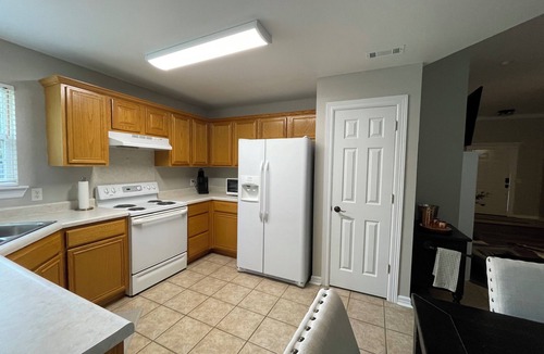 Fayetteville House | Faytown Cozy! 4 miles to UofA and DT Fayetteville