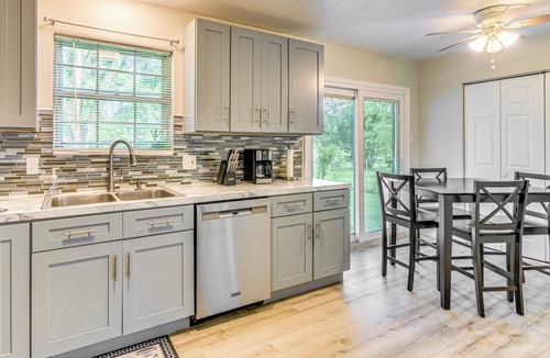 North Little Rock House | Fish, Hike & Relax: North Little Rock Gem w/Yard