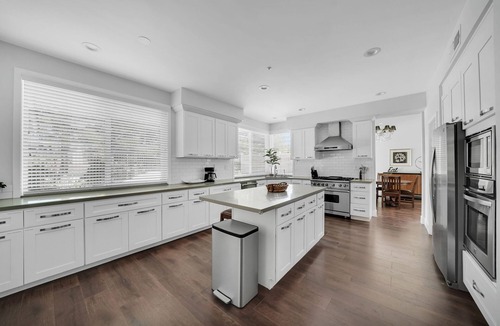 San Clemente House | Flora Vista-Saltwater POOL! Close to Beach! Shopping! Family Friendly Play Park!