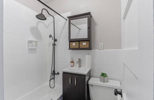 New Pathways Apartment | Freshly Renovated 1BR Near Beale and Downtown