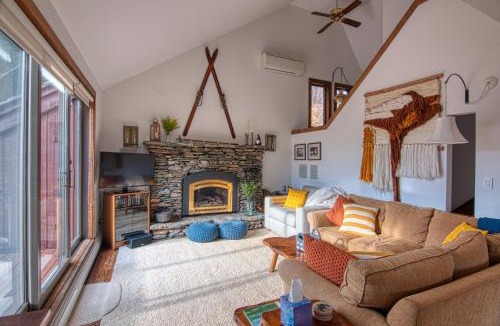 Stockbridge Ski Chalet | Gnome Home Mountain Ski Chalet w/Sauna Killington