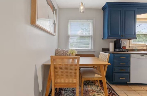 St. Louis Park House | Gorgeous 4-bedroom house with AC in lively Minneapolis