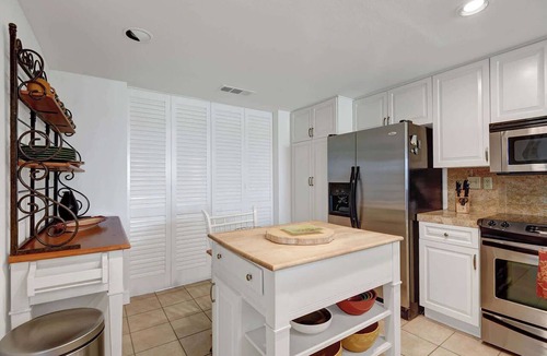 Palm Desert Condo | Gorgeous fairway views|Pet-friendly|Club access