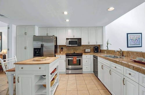 Palm Desert Condo | Gorgeous fairway views|Pet-friendly|Club access