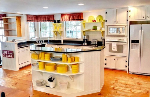 Whitefield Cabin | Gorgeous Lake Retreat Ideal for Getaways in the White Mountains