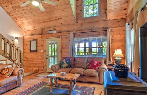 Leicester Cabin | Gorgeous Log Cabin w/Mtn Views*Fenced Yard*Hot Tub*15 Minutes to Downtown AVL!