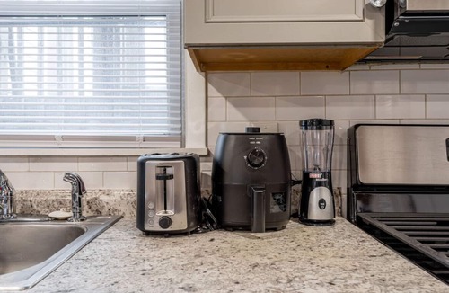 Constable Hook House | Grand Mansion 9BR-5BA-24Beds | MetLife-NYC-Parking