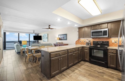 Port Aransas Condo | Gulf Shores 308 Third Floor Beachfront View 2 Bedroom 2 Bathroom Condo