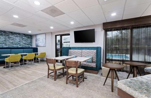 Perry Hotel | Hampton Inn Perry