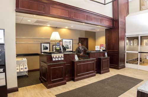 Jackson Hotel | Hampton Inn & Suites Jackson
