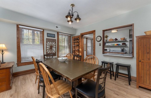 Montreat House | Happy Clan Cottage | Historic & Updated Montreat Home 5 Minutes to Black Mtn!