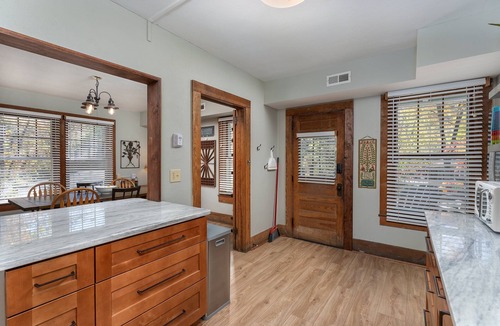 Montreat House | Happy Clan Cottage | Historic & Updated Montreat Home 5 Minutes to Black Mtn!