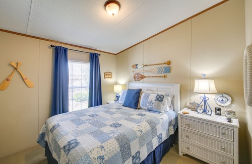 Ferndale House | Harrod's Hideaway w/Deck, Dock on Lake Norrell