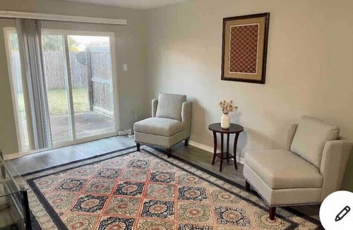 Bryant Apartment | Heart of Bryant apartment F