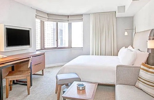 Turtle Bay Resort | Heart of Manhattan 1-bedroom studio resort in best location In May