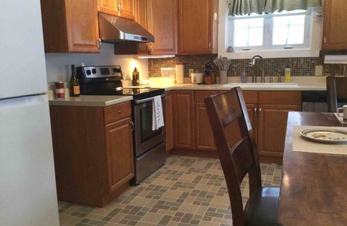 North Hero House | Hero's Landing, A Modern 3 bedroom Lakefront home
