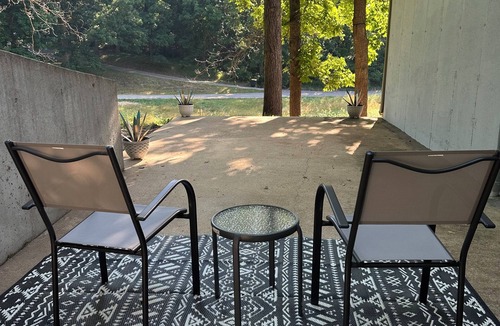 Van Buren House | Hill House - Family friendly escape in the Ozarks! 2 miles from Current River