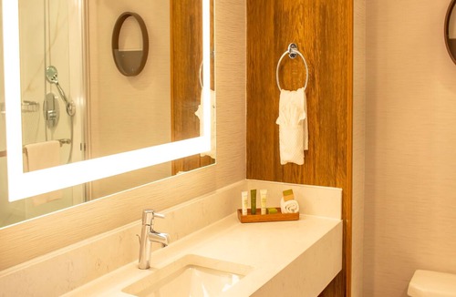 Hasbrouck Heights Hotel | Hilton Hasbrouck Heights/Meadowlands