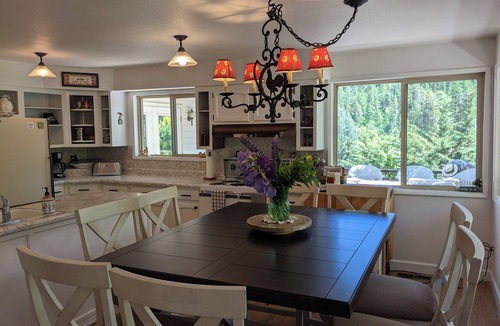 Cashmere House | Historic 1906 Grand Farmhouse in Cashmere's scenic Brender Canyon on 20 acres