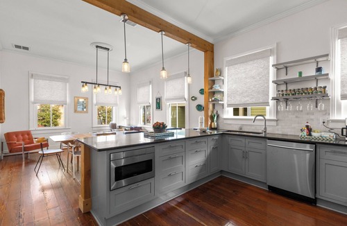 Galveston House | Historic Davidson-Penland House - Old Galveston Charm with Modern Amenities