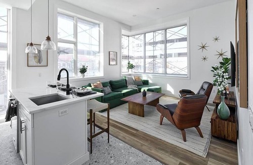 Hoboken Apartment | Hoboken Loft | 12-ft ceilings | NYC in 15 min