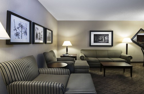 Springdale Hotel | Holiday Inn Springdale/Fayetteville Area by IHG