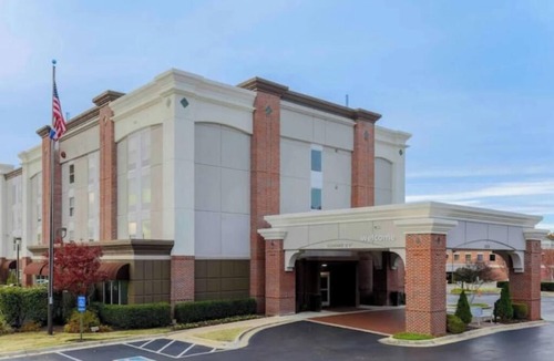 Ellendale Apartment | Hot Pick! 1BR Suite w/Free Breakfast, Pool&Gym
