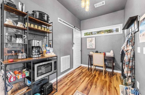 Eureka Springs Apartment | Hot Tub in the Woods, Fire Pit, Pet Friendly