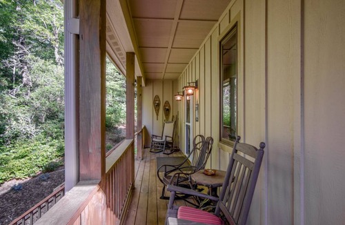Brevard House | House ∙ 3 bedrooms ∙ 6 guests