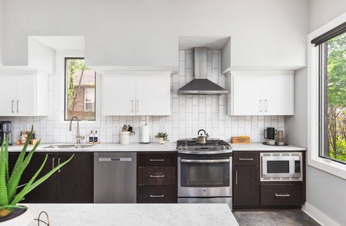 Inglewood House | House with Fenced-In Yard and Rooftop Deck, 3 miles to Downtown