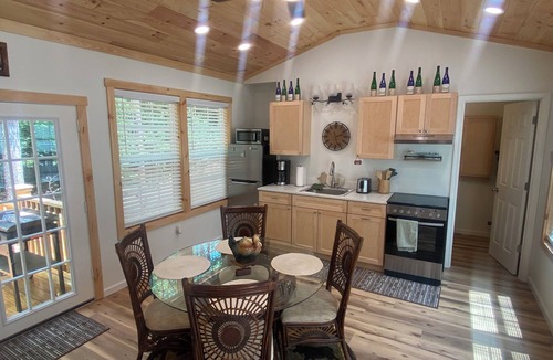 Union Mills House | Hudlow Hideaway…A perfect and secluded couple’s getaway with hot tub!