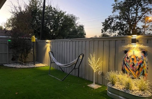 Hugo House | Hugo Cozy Cottage Near Choctaw Casino & Dining