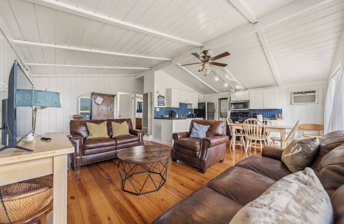 Lake Hamilton House | Incredible Lake Hamilton House w Dock!