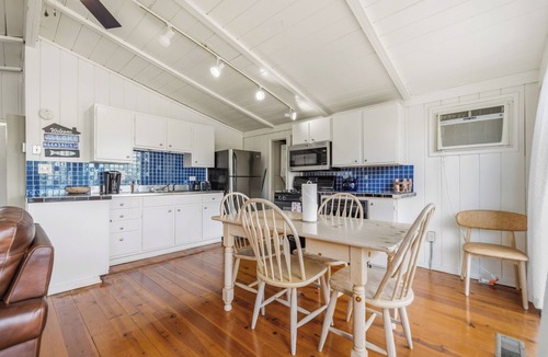 Lake Hamilton House | Incredible Lake Hamilton House w Dock!