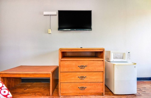 Jacksonville Apartment | King Bed | Jacksonville AR