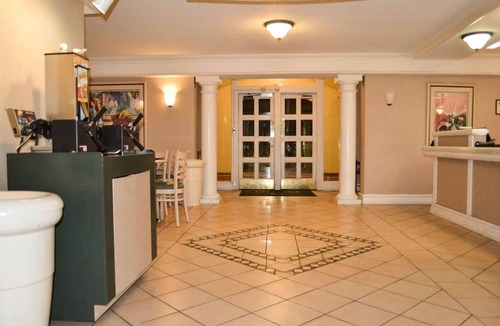 Texarkana Apartment | King Bed|Smoking|Texarkana TX