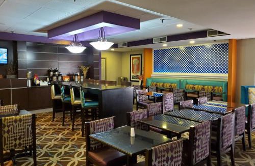 Memphis Hotel | La Quinta by Wyndham Memphis Airport Graceland
