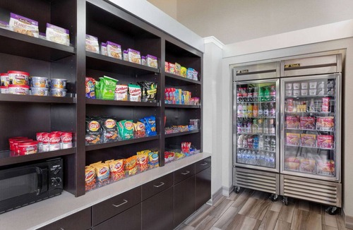 Clifton Hotel | La Quinta Inn & Suites by Wyndham Clifton/Rutherford