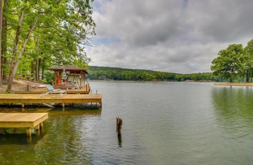 Hot Springs Village House | Lake Desoto Retreat: Private Dock & Resort Perks!