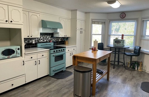 Rockwell House | Lake Hamilton boating, fishing, swimming