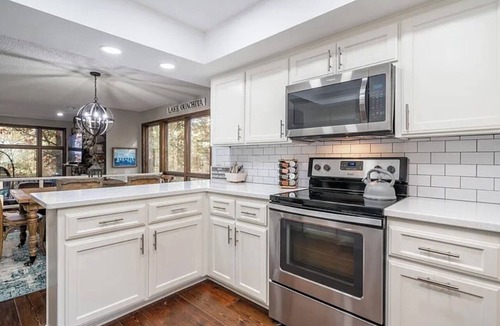 Mount Ida Condo | Lake Ouachita Retreat - Spacious, Scenic, Family Friendly