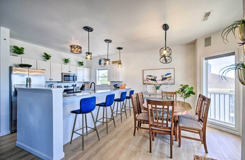 Village of Four Seasons Apartment | Lake Views & Boat Slip: Lake Ozark Condo!