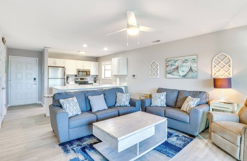 Lake of the Ozarks Apartment | Lakefront & Boat Slip: Osage Beach Retreat!