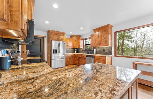 Eagle Rock Cabin | Lakefront Cabin perfect for families