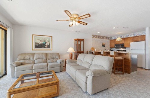 Lake of the Ozarks Condo | Lakefront Getaway at Bay Point Village