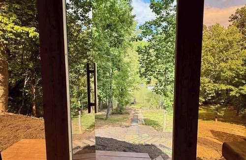 Mill Spring House | Lakefront Sauna Private Dock Kayaks Hot Tub Fire Pit