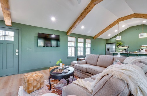 Eagle Rock House | Lakeview Ozark Oasis w/Deck: 3 Mi to Marina!