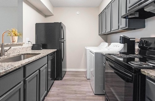 Cordova Apartment | Landing | Amazing 2BD, Pool, Game Room
