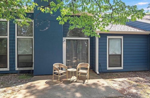 Cordova Apartment | Landing | Amazing 2BD, Pool, Game Room