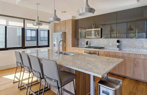 Houston Apartment | Landing | Beautiful 2BD, Pool, Tennis Court